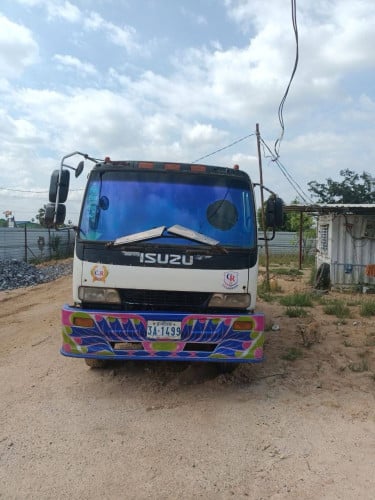 រថយន្ត ដឹកដី លក់