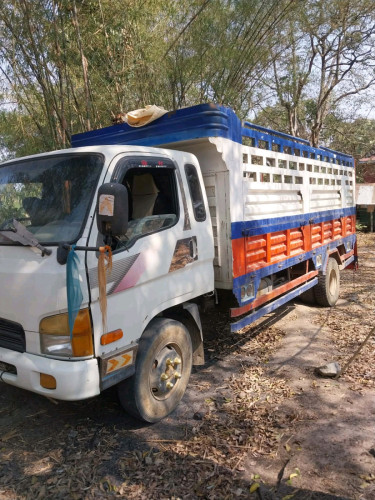រោង