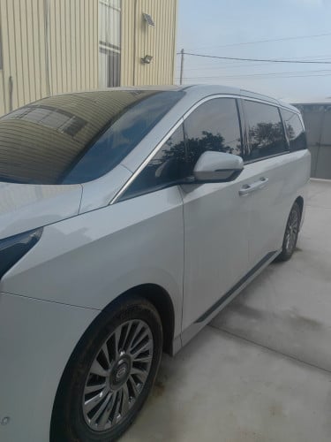 上牌一年不到准新车