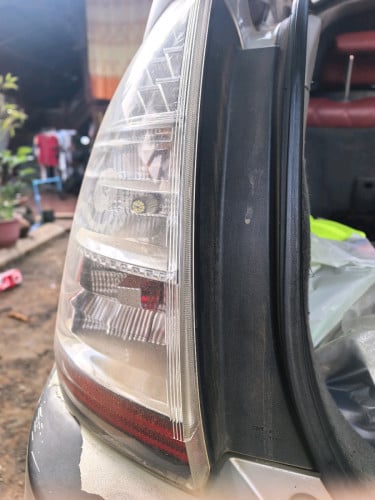 ស្តុបក្រោយ Prius សុីនអាមេរិចស្តាំ ឆ្វេងតៃវ៉ាន់