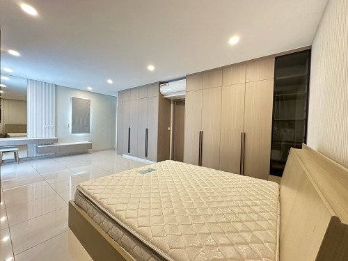 វីឡា​អាងទឹក​សម្រាប់​ជួល