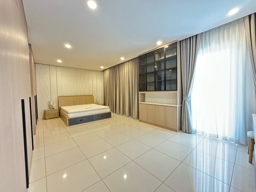 វីឡា​អាងទឹក​សម្រាប់​ជួល