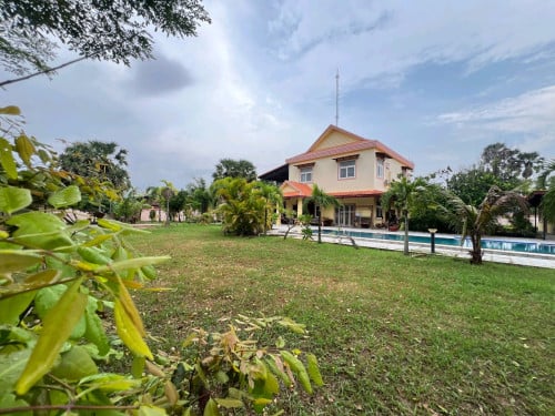 វីឡាឯកជនលក់ខាតដើម