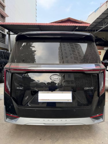 ឡានថ្មីដូចខ្លាញ់គោ