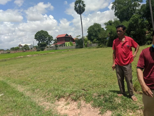 ដីស្រែលក់