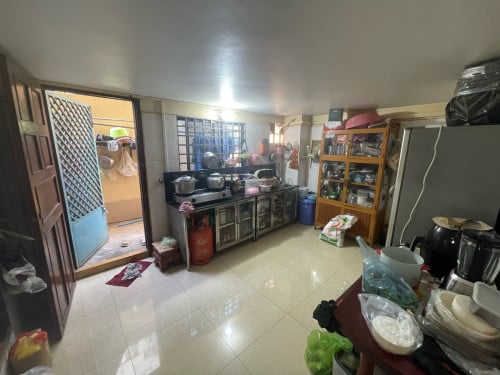 ផ្ទះកំពស់3ជាន់នៅទួលសង្កែ លក់ក្នុងតំលៃពិសេស