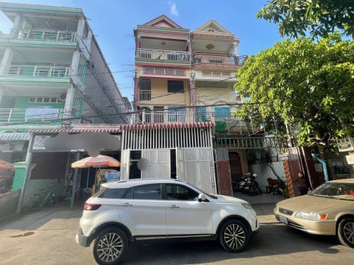 ផ្ទះកំពស់3ជាន់នៅទួលសង្កែ លក់ក្នុងតំលៃពិសេស