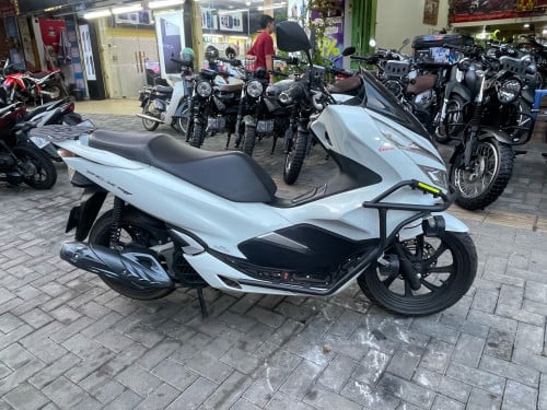 ម៉ូតូកាត់បាន ពីរម្ចាស់ដើម. នៅស្អាត 80%