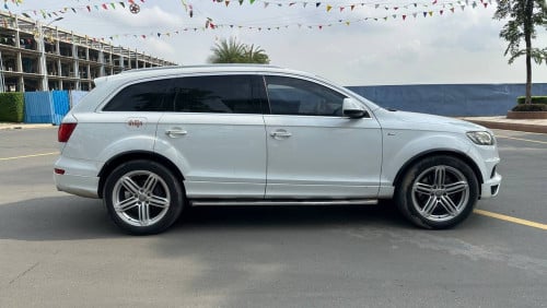 ឡានលក់ Audi Q7 S’line ឆ្នាំ2014 full Options  ម៉ាសុីនម៉ាស៊ូត ស្មាតឃី