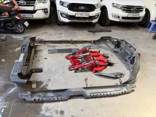 កាងដែកនិងប៊ូម​ Ford