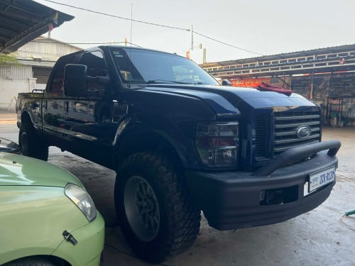ឡានលក់​ Ford F350 Diesel Full option 2008