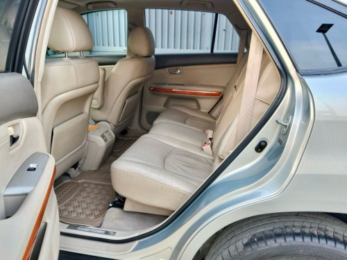 រថយន្ត Lexus RX330ឆ្នាំផលិត2004 ប៉ុង១ ពណ៍ប្រផេះឡានស្អាតអត់បុកប៉ះច្រេះទេលក់