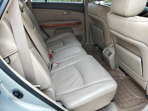 រថយន្ត Lexus RX330ឆ្នាំផលិត2004 ប៉ុង១ ពណ៍ប្រផេះឡានស្អាតអត់បុកប៉ះច្រេះទេលក់