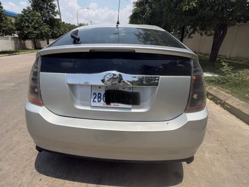 លក់បន្ទាន់ Prius 05 Half Ful