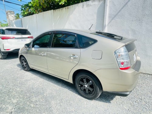 លក់ឡាន Prius 2005 Full option ម្ចាស់ដើម