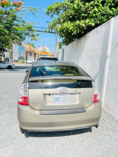 លក់ឡាន Prius 2005 Full option ម្ចាស់ដើម