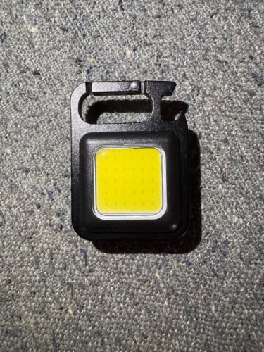 ភ្លើងបំភ្លឺនិងសុំជំនួយ Rechargeable LED Emergency Light