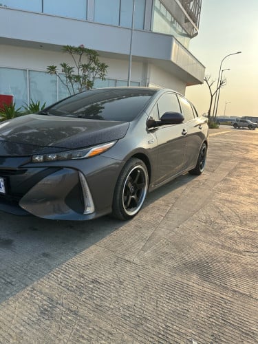 #រថយន្តស្តុថ្មី Toyota Prius Prime Premium 2018 ម្ចាស់ដើម