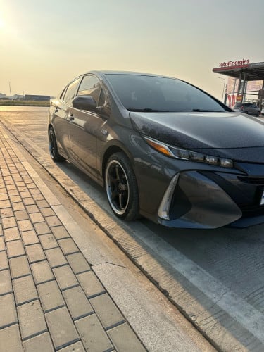 #រថយន្តស្តុថ្មី Toyota Prius Prime Premium 2018 ម្ចាស់ដើម