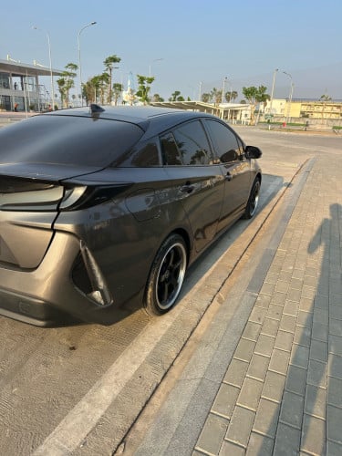 #រថយន្តស្តុថ្មី Toyota Prius Prime Premium 2018 ម្ចាស់ដើម