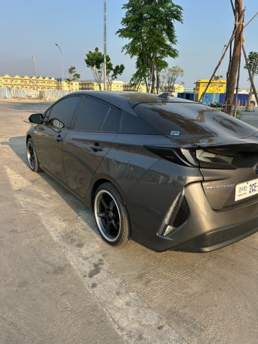 #រថយន្តស្តុថ្មី Toyota Prius Prime Premium 2018 ម្ចាស់ដើម