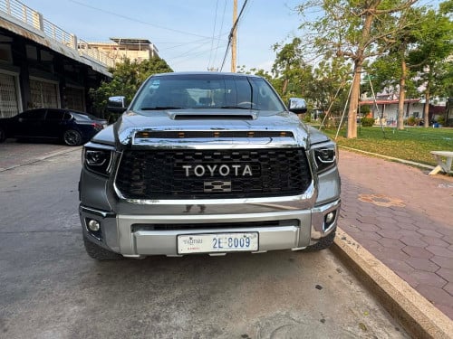 ឡានលក់ Toyota Tundra ឆ្នាំ07 ប៉ុង2