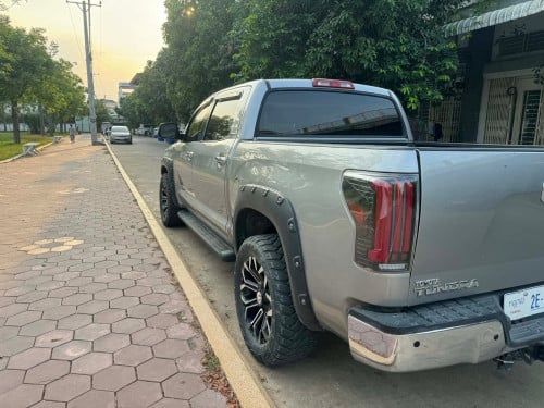 ឡានលក់ Toyota Tundra ឆ្នាំ07 ប៉ុង2