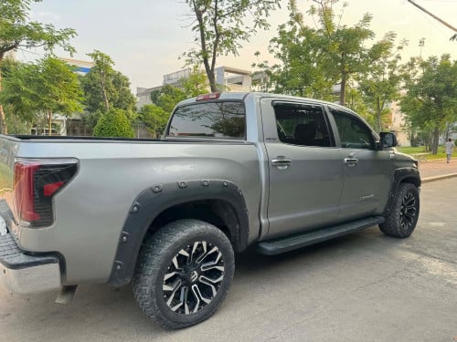 ឡានលក់ Toyota Tundra ឆ្នាំ07 ប៉ុង2