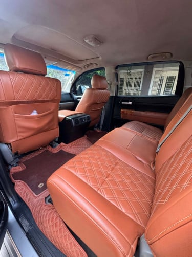 ឡានលក់ Toyota Tundra ឆ្នាំ07 ប៉ុង2