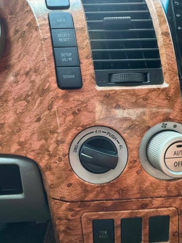 ឡានលក់ Toyota Tundra ឆ្នាំ07 ប៉ុង2