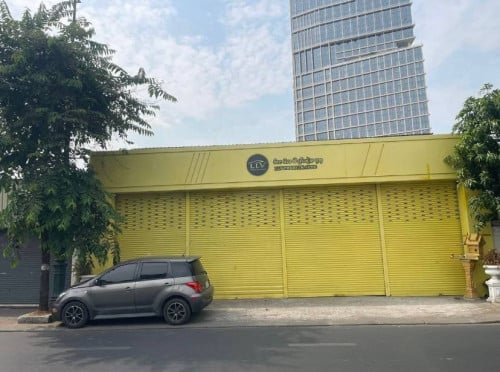 🔰ឃ្លាំងនៅលើផ្លូវសហព័ន្ធរុស្សី សង្កាត់ស្រៈចក។