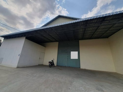 🔰ឃ្លាំងជួលនៅចោមចៅ ជិតផ្លូវជាតិលេខ3 ។