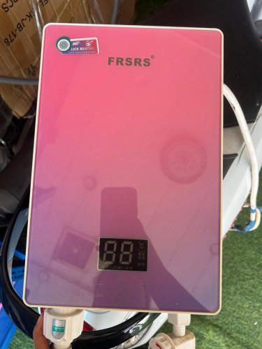ម៉ាស៊ីនទឹកក្ដៅមួយទឹក water heater