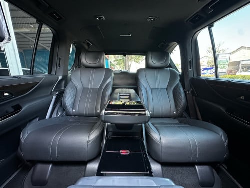 2023 LEXUS LX600 VIP 4 seats អារ៉ាប់