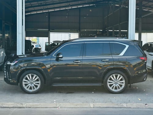 2023 LEXUS LX600 VIP 4 seats អារ៉ាប់