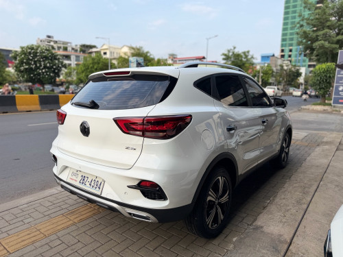2025 MG ZS (1ម៉ឺនkm) ស៊ីនមួយជុំ​ សោ2គ្រាប់​ ម្ចាស់ដេីម