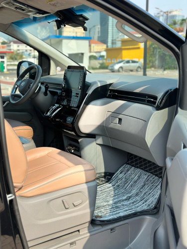 37000$🚘 ឡាន Hyundai Staria VIP Lounge 7-seater 2022