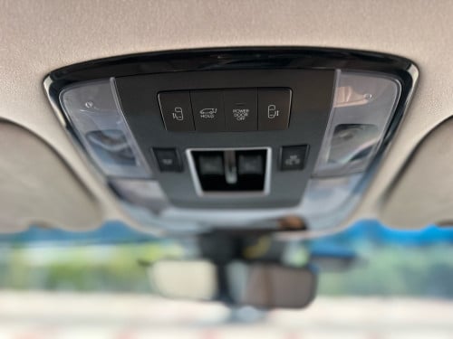 37000$🚘 ឡាន Hyundai Staria VIP Lounge 7-seater 2022