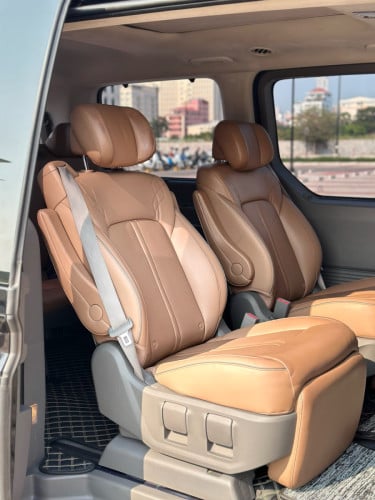 37000$🚘 ឡាន Hyundai Staria VIP Lounge 7-seater 2022