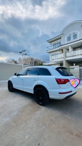 Audi Q7 បង់រំលោះសុទ្ធ​ 100%