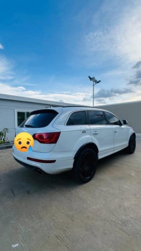 Audi Q7 បង់រំលោះសុទ្ធ​ 100%