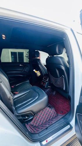 Audi Q7 បង់រំលោះសុទ្ធ​ 100%