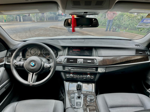 BMW 528i up F10 2015