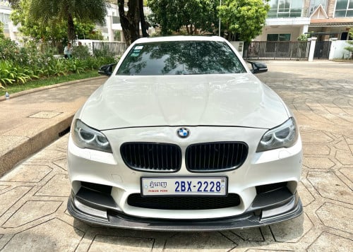 BMW 528i up F10 2015