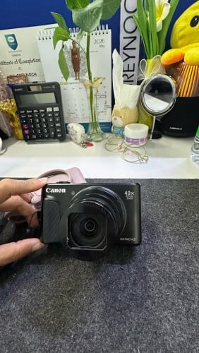 Canon Powershot SX740 HS Digital Camera