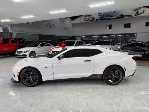 Chevrolet Camaro RS Top Options