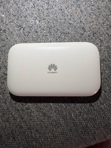 Huawei Pocket WiFi ដុំហត់ស្ព័តចល័ត