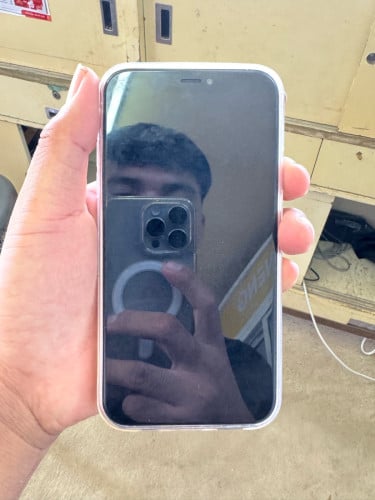 Iphone XR បន្តឹង Iphone 17 pro max🩷