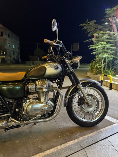 Kawasaki W800