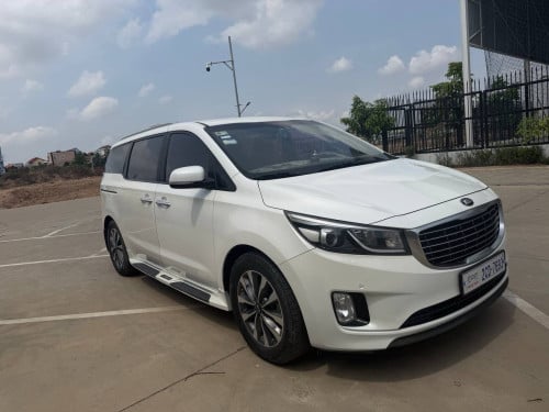 KIA CARNIVAL 2015